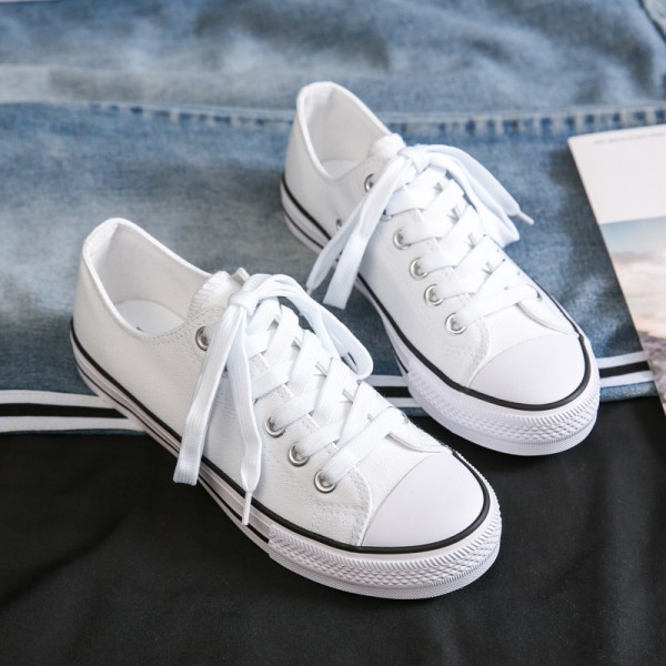 Korean Version Of Low Top Canvas Shoes For Couples, Trendy Shoes For Casual Students, Retro Lace Up Low Top Board Shoes For Students