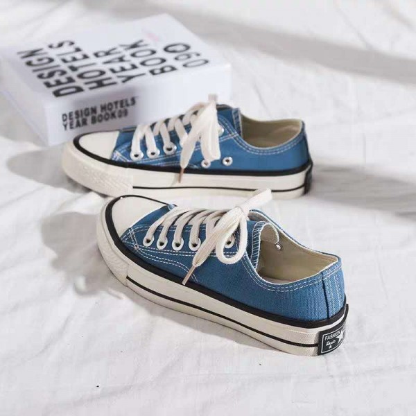 Korean Version Of Low Top Canvas Shoes For Couples, Trendy Shoes For Casual Students, Retro Lace Up Low Top Board Shoes For Students