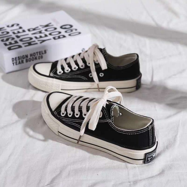 Korean Version Of Low Top Canvas Shoes For Couples, Trendy Shoes For Casual Students, Retro Lace Up Low Top Board Shoes For Students