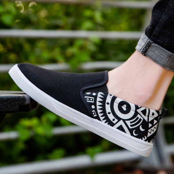 Leisure Men's Shoes, Comfortable And Breathable, One Foot Lazy Shoes, Student Korean Hand Drawn Low Top Canvas Shoes Manufacturer Wholesale